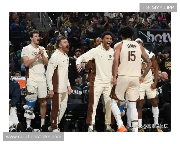 八人上双勇士胜灰熊理查德闪耀